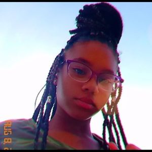 Meet your Posher, Kyla